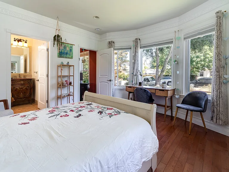 596 Pettis Ave — Photo 12