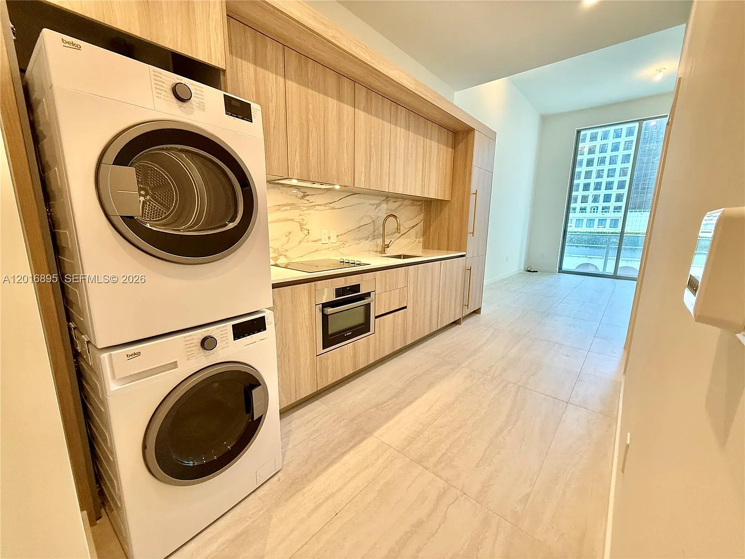 Studio, 1.0 bath, $2,600 — Photo 3