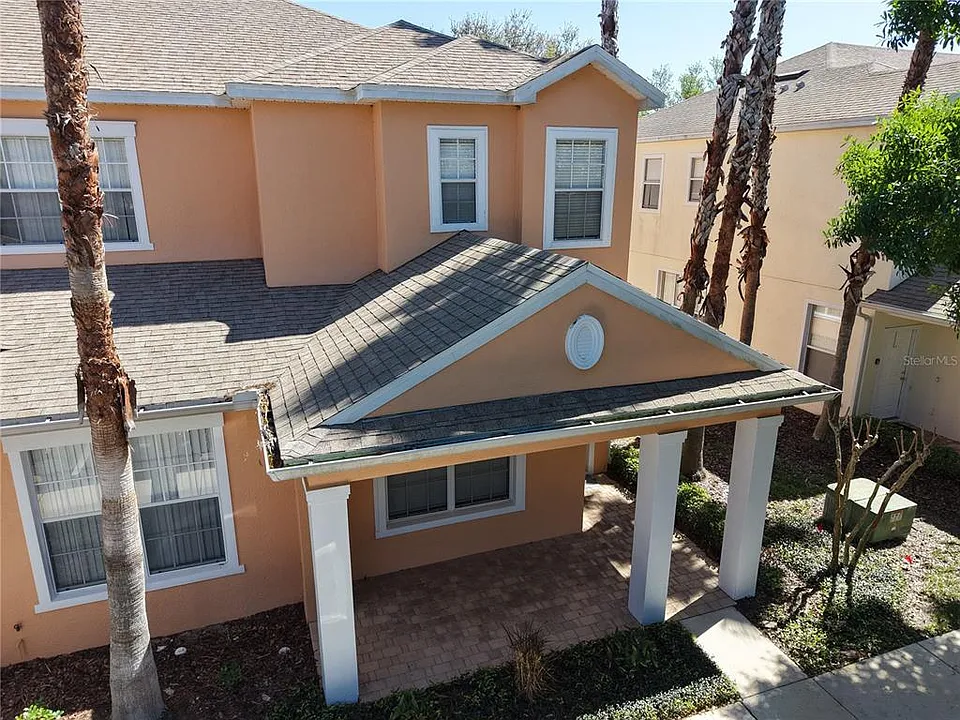 1711 Retreat Cir