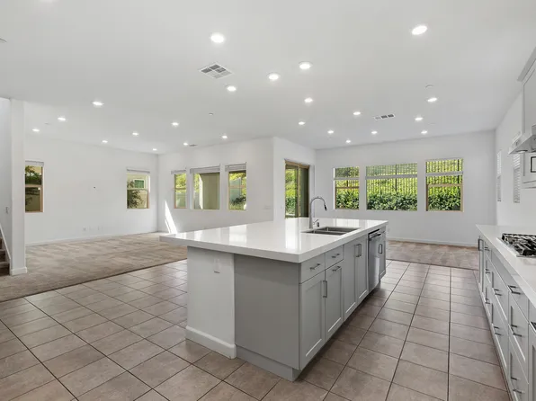702 Westbrook Loop, San Marcos, CA 92078