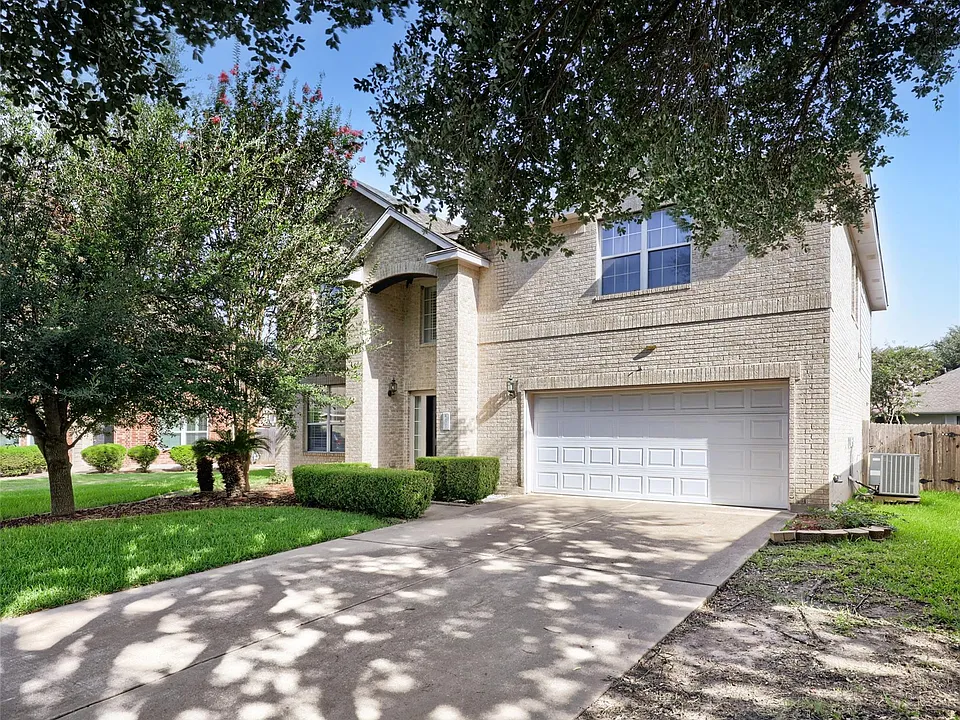 2302 Kristen Ln