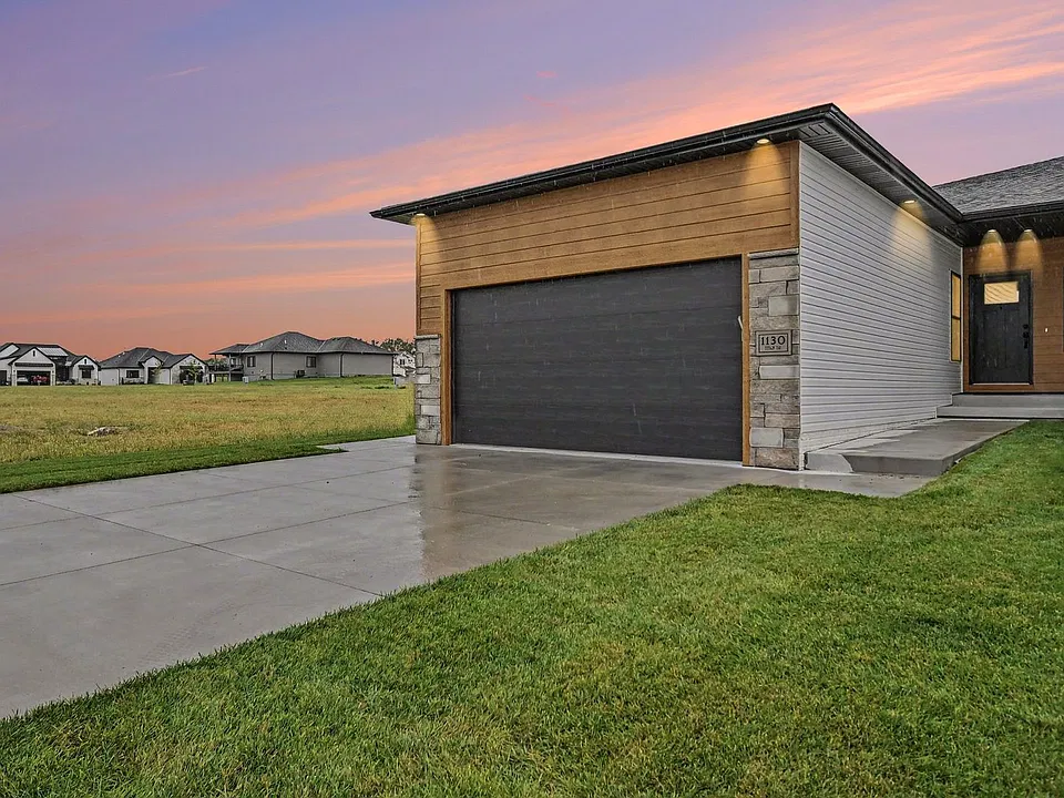 1130 Titan Dr