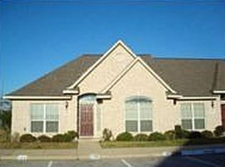 122 Fraternity Row, College Station, TX 77845