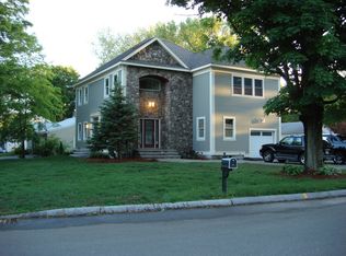 152 Main St, Lynnfield, MA 01940