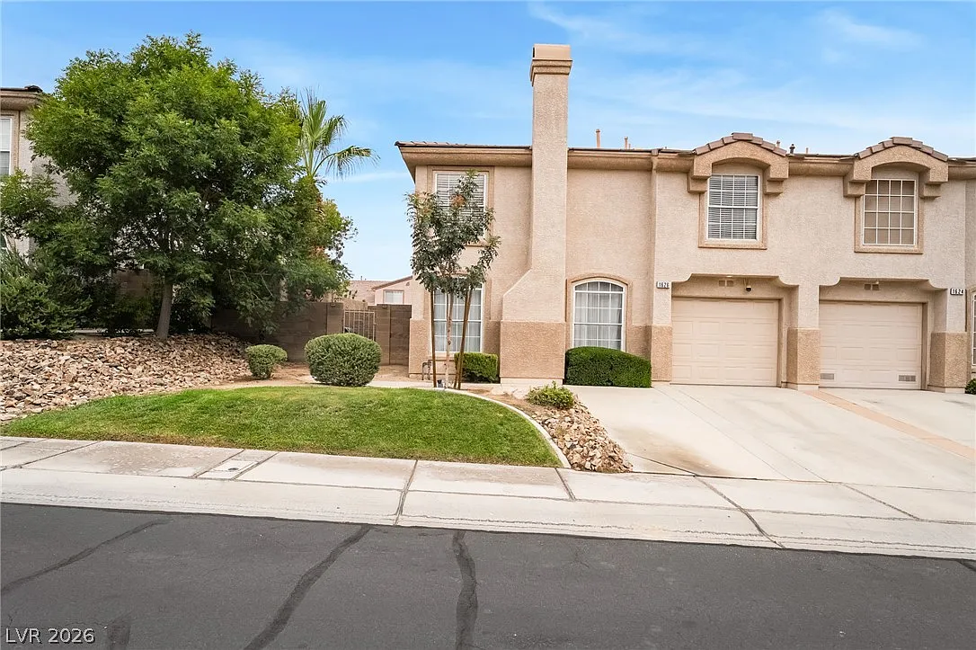 3 bed, 2.5 bath, 1508 sqft, $2,300 — Photo 2