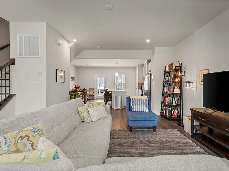 11194 Winding Brook Terrace Dr — Photo 32