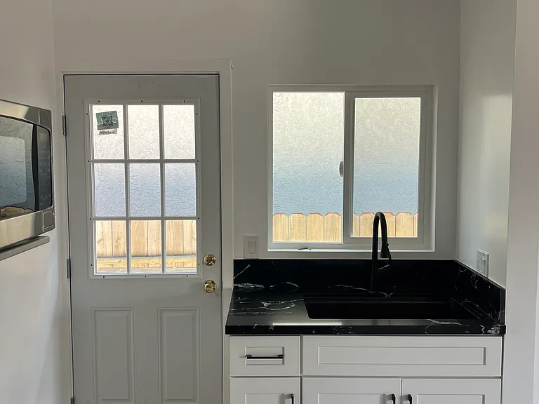 1082 Lewis Ave #A — Photo 10