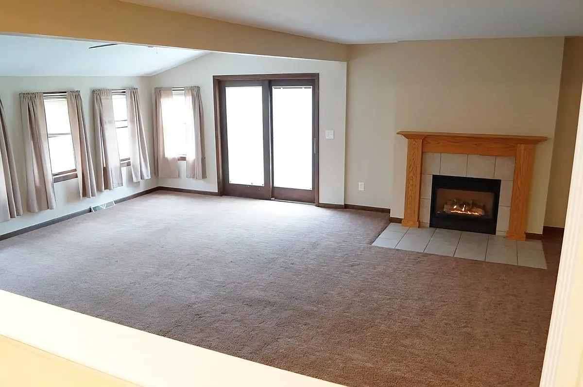 Livingroom - 8153 Adamello Cir