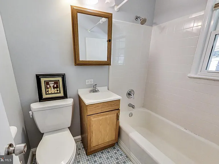 6641 Barrett Rd — Photo 11