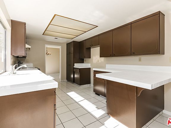 4th image of 3160 W Stonybrook Dr