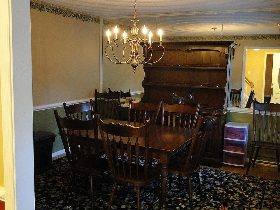 2nd image of 2008 Livingston Oak Dr