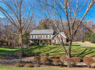 3200 Somerset Dr, Jeffersonton, VA 22724