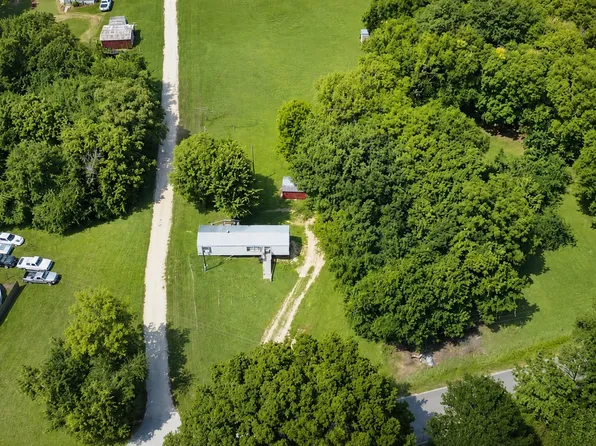 8077 Golf Club Rd, Mount Pleasant, TN 38474