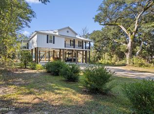 7435 E Oaklawn Rd, Biloxi, MS 39532