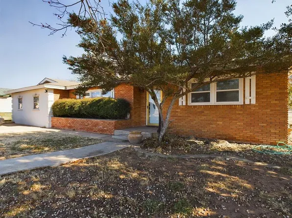 1102 N Avenue F, Denver City, TX 79323