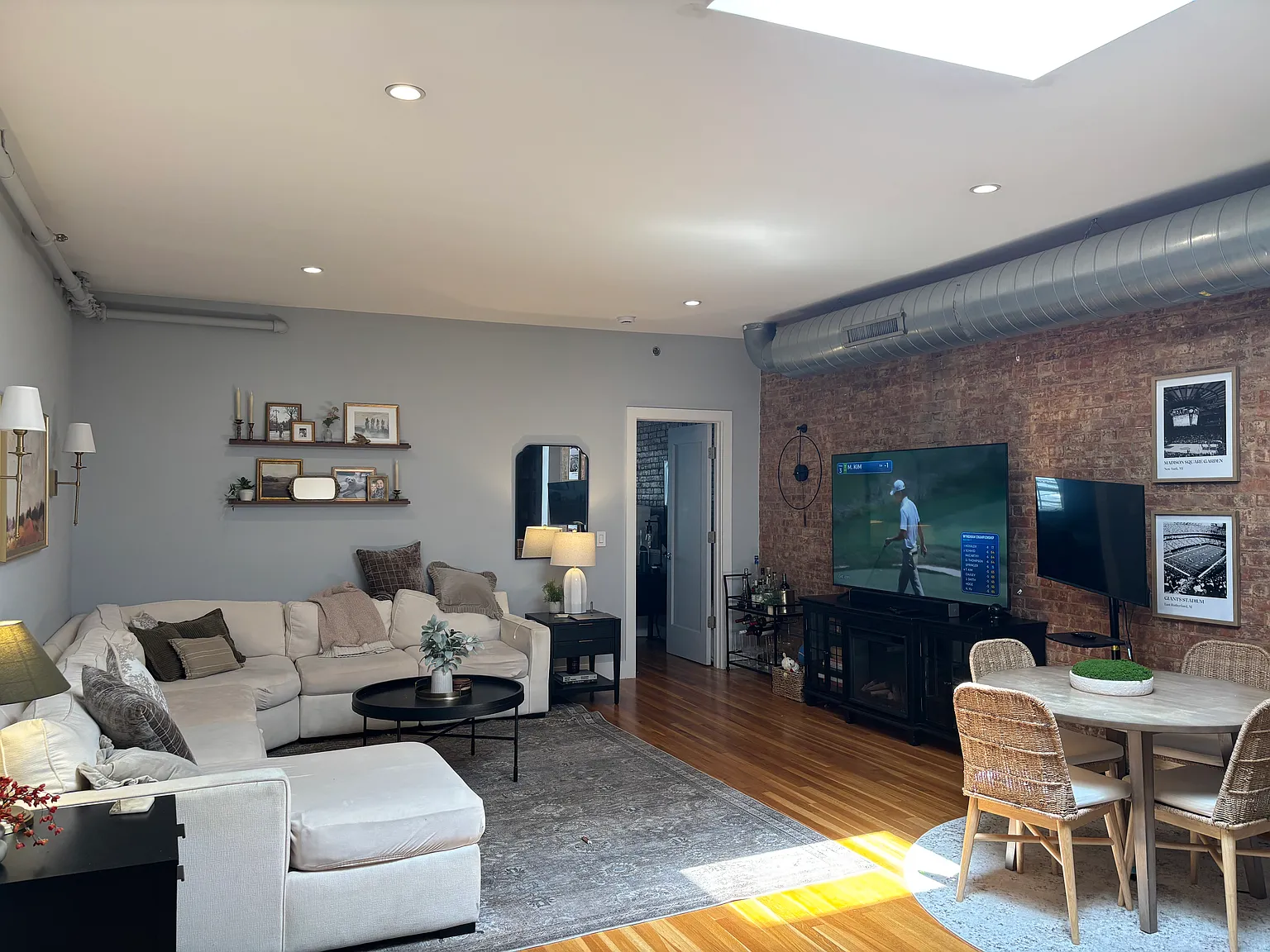 2 bed, 1250 sqft, $3,950 — Photo 3