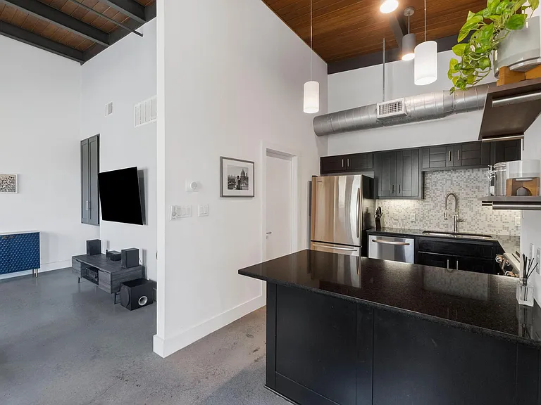 2205 N Lamar Blvd #321 — Photo 12