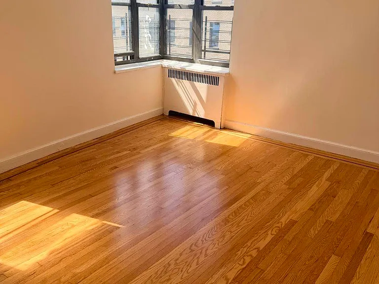 95 W 195th St #6B — Photo 13