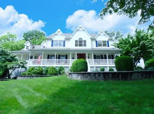 3 Alpine Pl, Flemington, NJ 08822