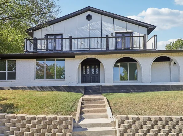 3950 Rowan Dr, Fort Worth, TX 76116