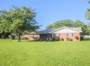 301 Logan Dr, Kerens, TX 75144