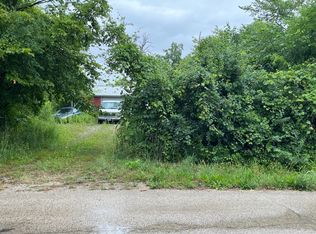 S104W15020 Loomis Dr, Muskego, WI 53150