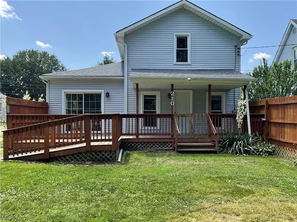 210 3rd Ave SE, Beach City, OH 44608