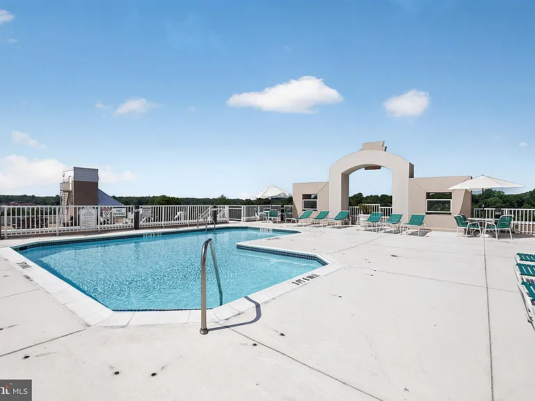 8501 Bayside Rd #604 — Photo 32
