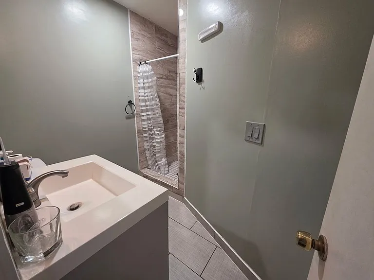 635 Hillcrest Ln — Photo 9