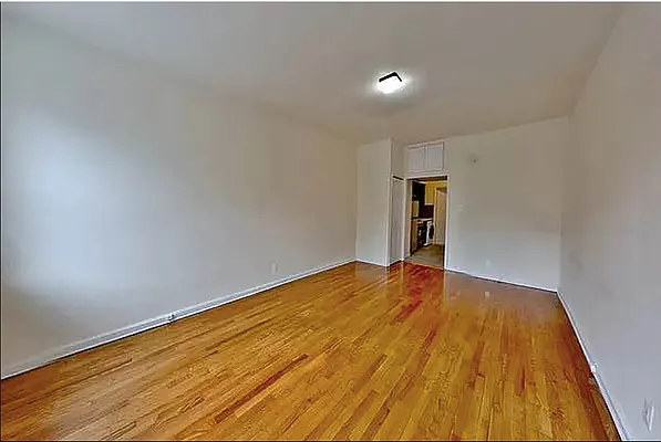 Rented by REAL New York | media 7