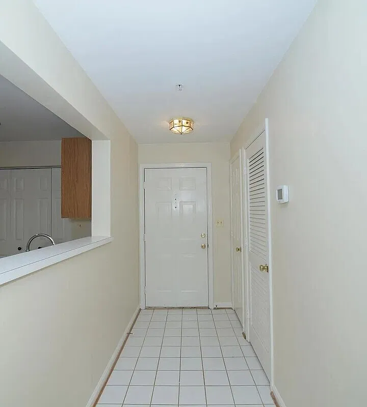 2 bed, 2.0 bath, 1091 sqft, $1,653 — Photo 4