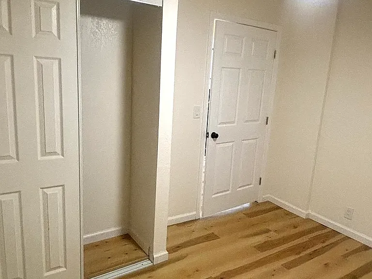 308 Richmond Ave #B — Photo 6