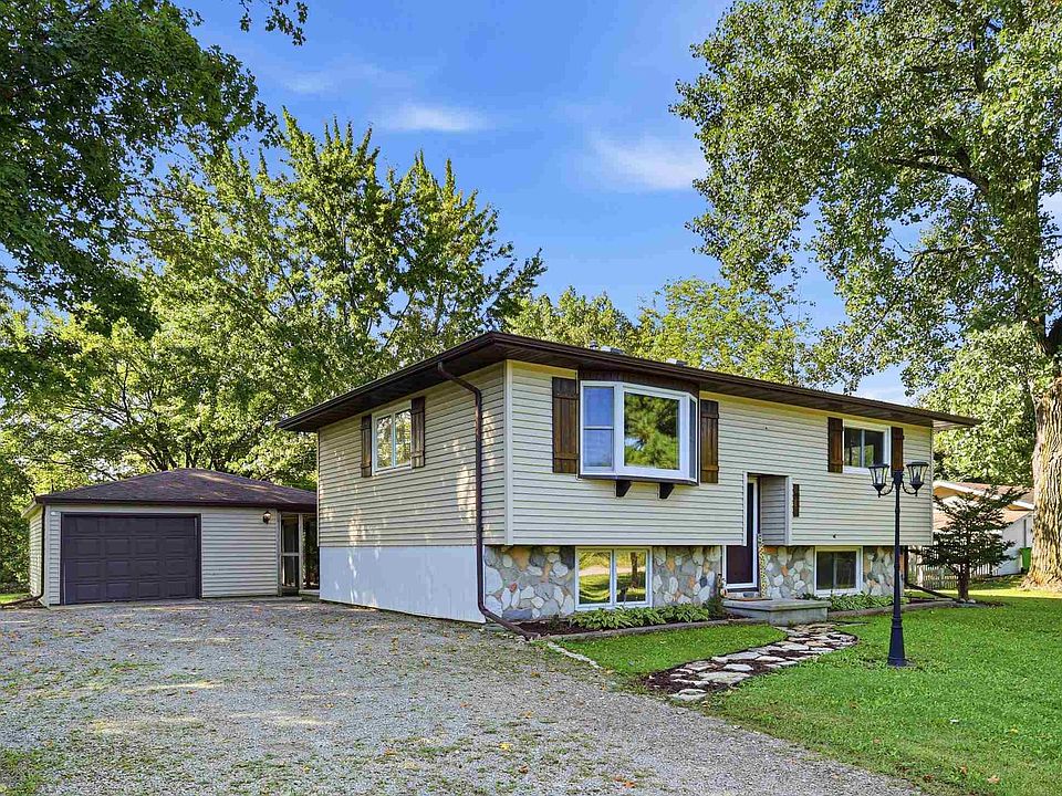 1st image of 1931 Sky Ranch Ave