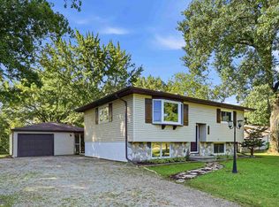1931 Sky Ranch Ave, Oshkosh, WI 54904