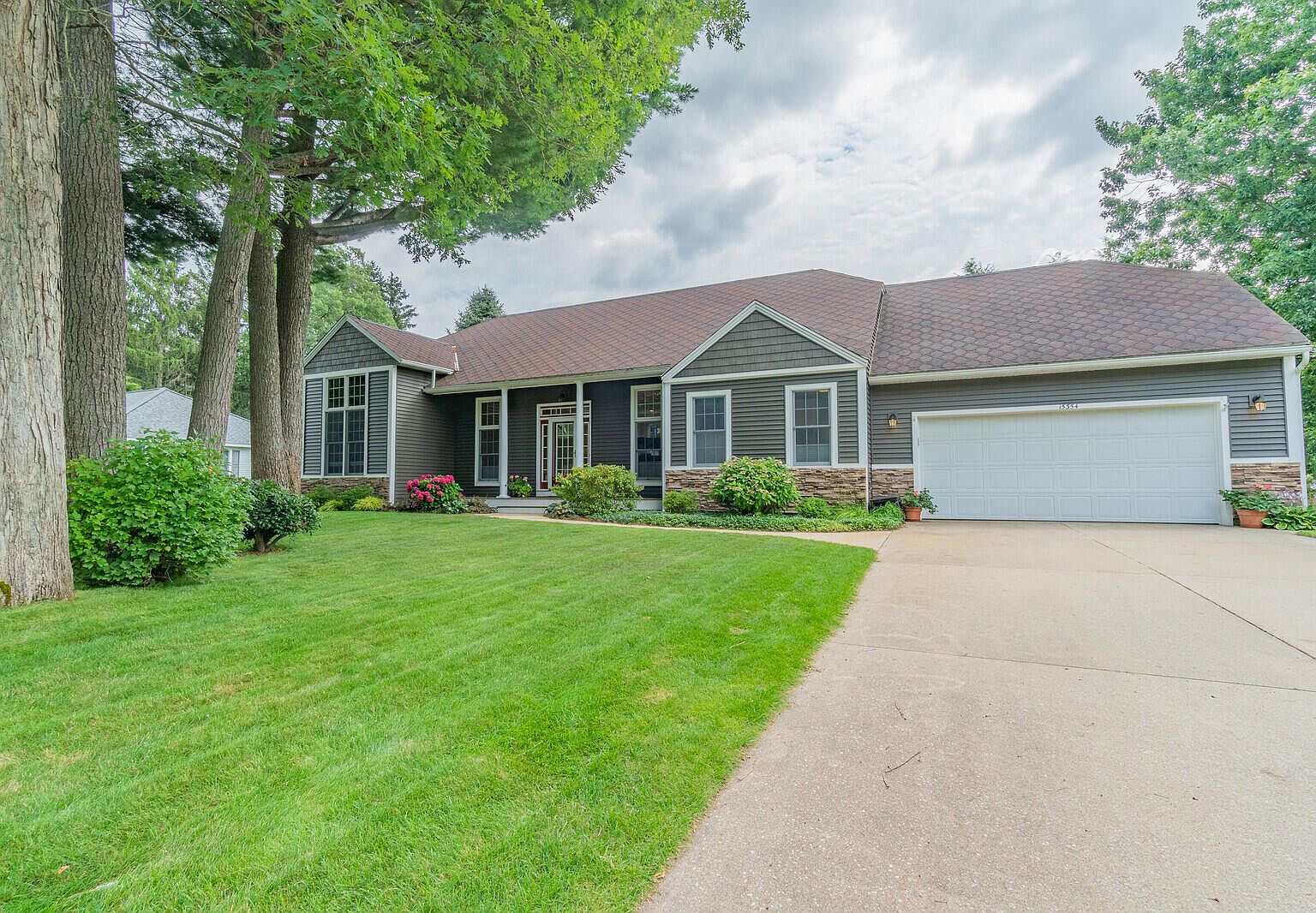 15354 Hofma Dr, Grand Haven, MI 49417 Zillow