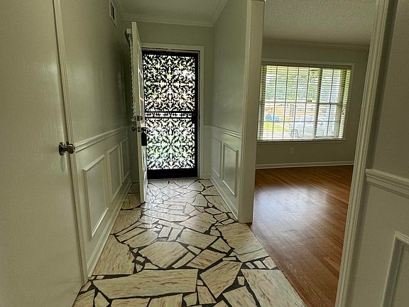2nd image of 8868 Chesterfield Dr
