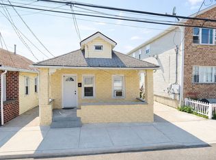 183 25th Bch, Far Rockaway, NY