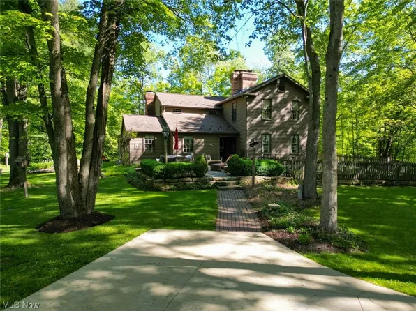 6435 Gibson Rd, Canfield, OH 44406