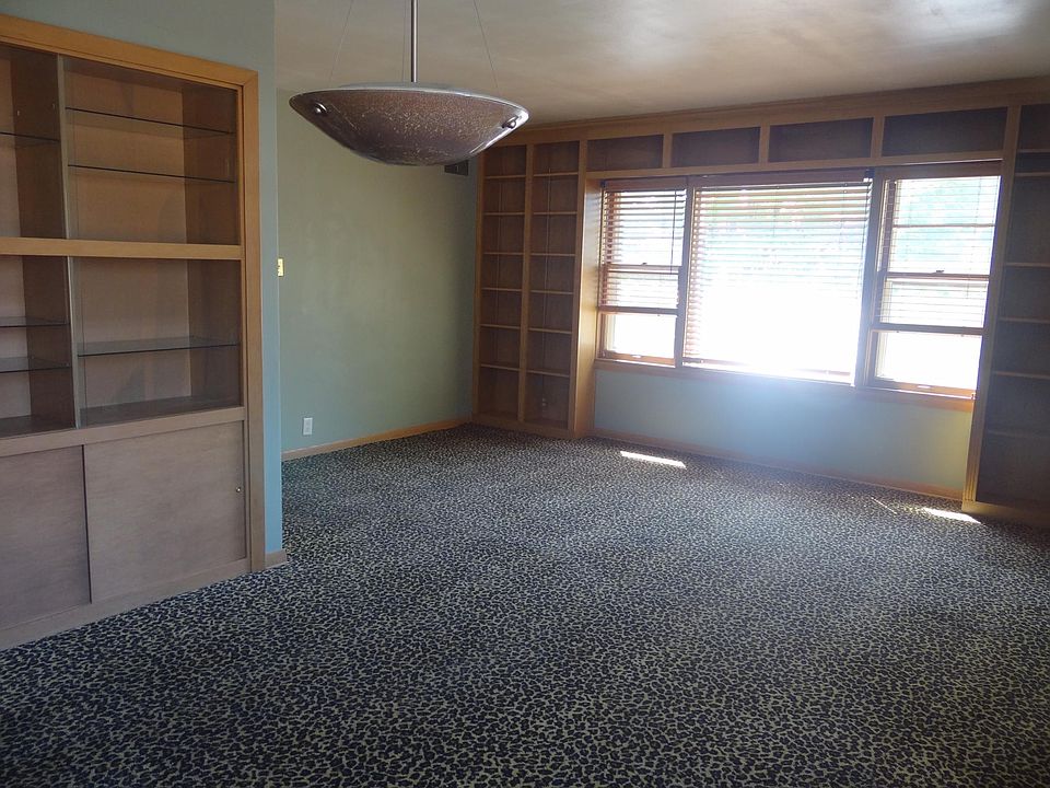 2nd image of 2732 N Wauwatosa Ave #2