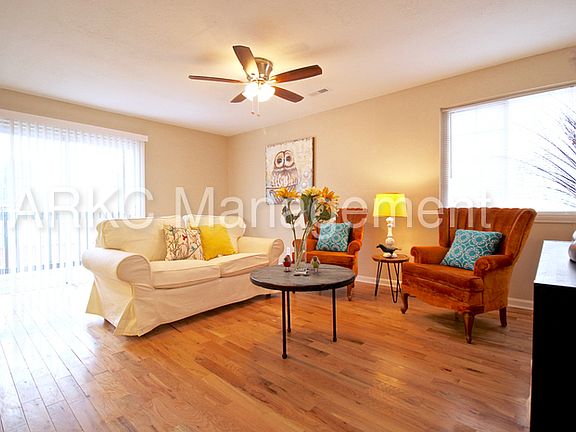 2nd image of 3645 Warwick Blvd APT 20