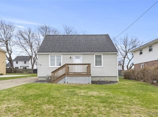 41 Hillside Ave, Orchard Park, NY 14127