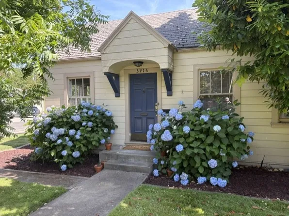 3916 McKinley Blvd, Sacramento, CA 95819