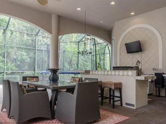 5th image of 5836 Bromelia Ct