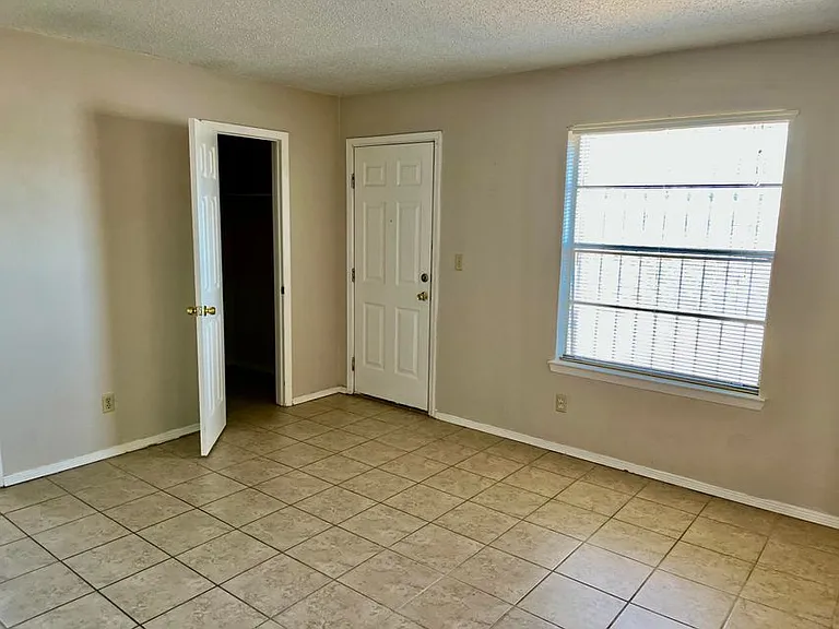 2918 E Glen Dr #B — Photo 10