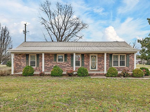 4th image of 679 Howell Hill Rd