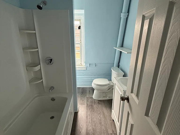 29 Ash St #3 — Photo 19