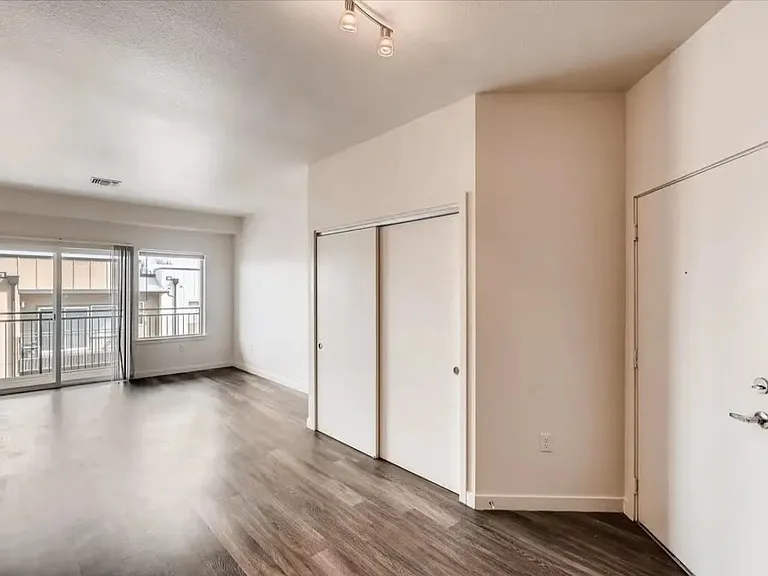 Del Corazon Apartments — Photo 20