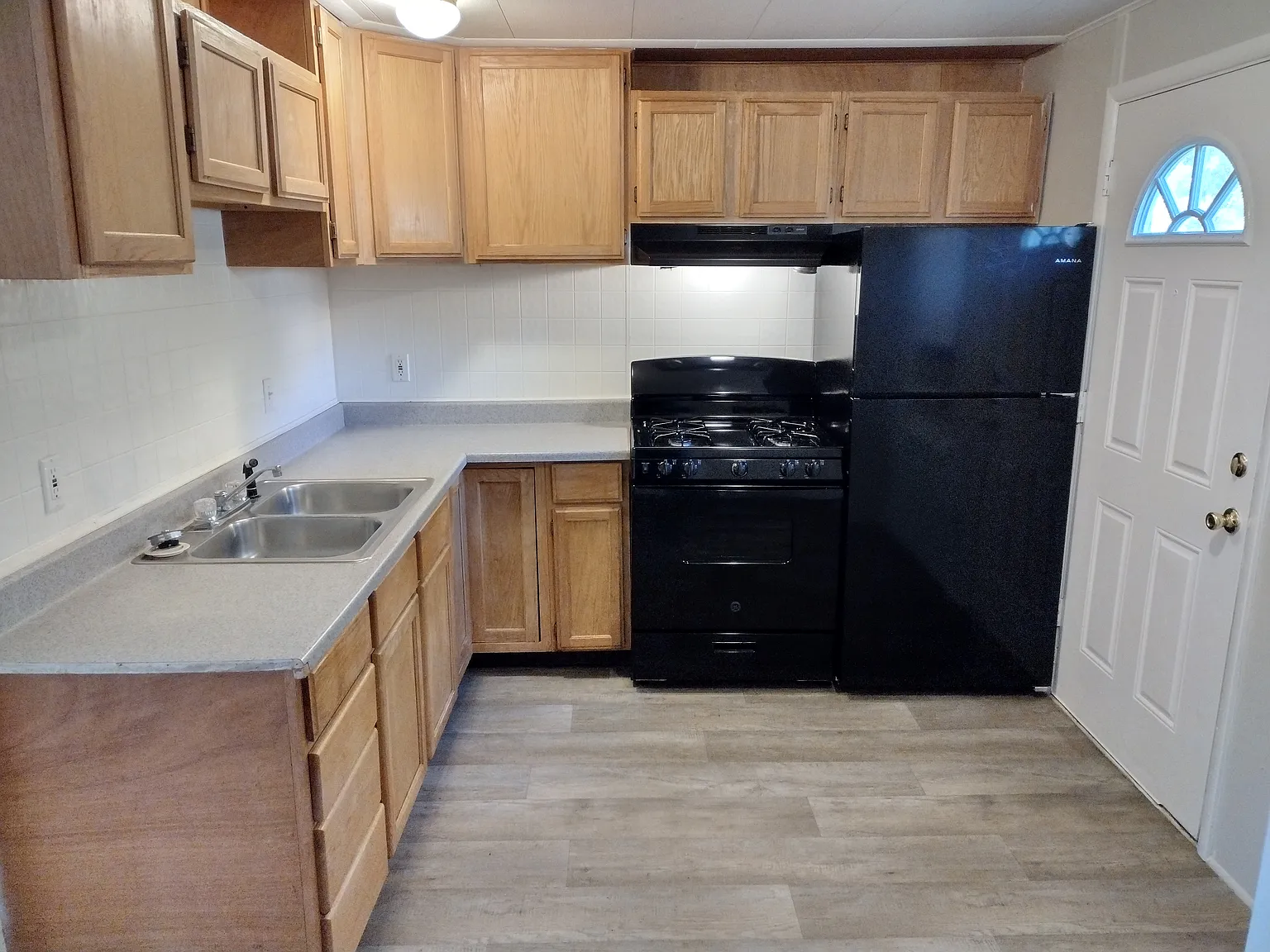Chesapeake Pointe Townhouses — Photo 2