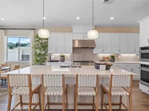 29503 Corte Azulejo, Valencia, CA 91354