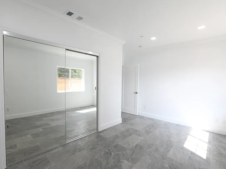 116 N Heliotrope Ave — Photo 9